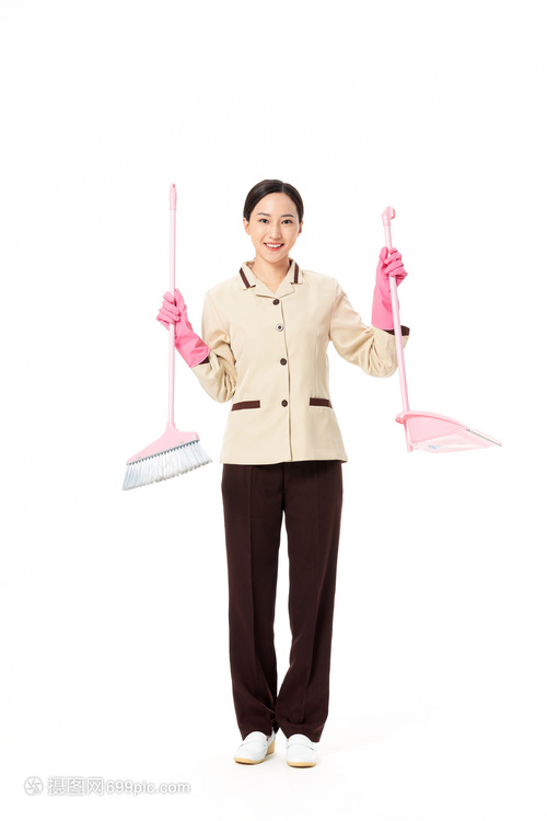 家政服務女性掃地